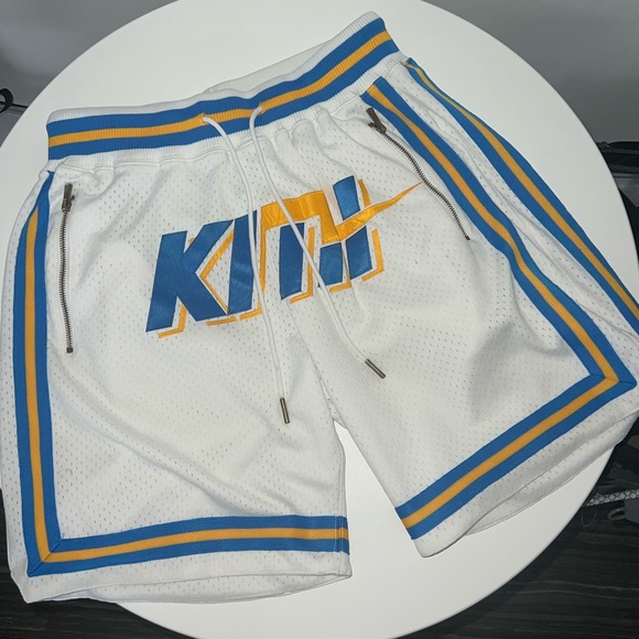 Mitchell & Ness Kith Shorts - Picture 3 of 9